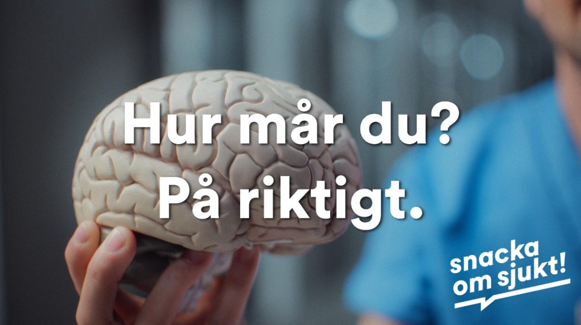Närbild på en leende kvinna på ett gym
